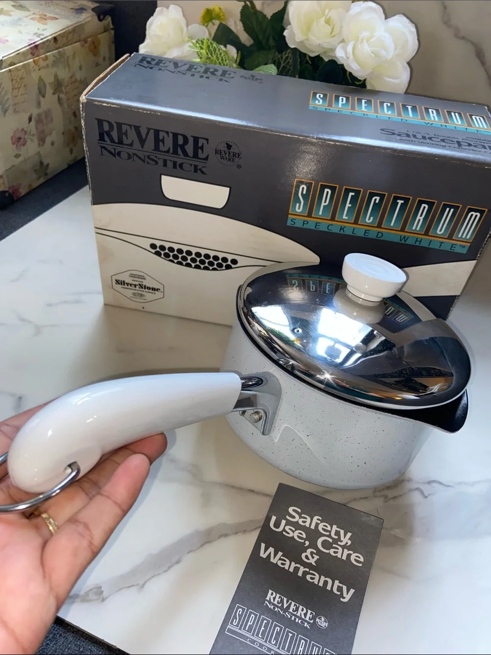 Revere Ware Spectrum Speckled White Nonstick Saucepan with Lid 1Q